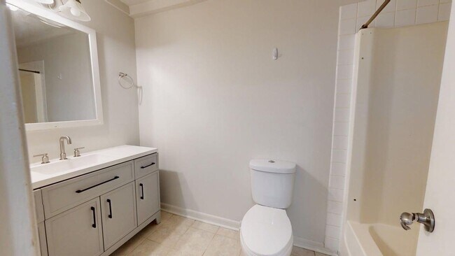 Foto del edificio - Convenient and Comfy