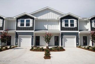 Building Photo - 205 Palmeras Marinas Ln Building Photo - 205 Palmeras Marinas Ln