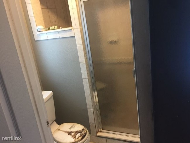 Foto del edificio - 1 br, 1 bath House - 5503 Oakway Rd