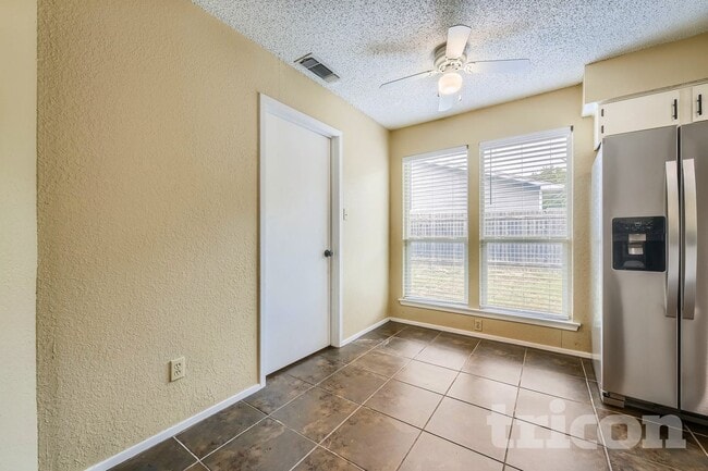 Foto del edificio - 3803 Tamarron Ln