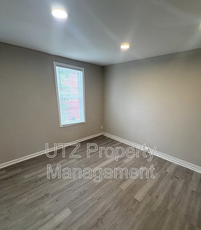 Building Photo - 2213 Belair Rd
