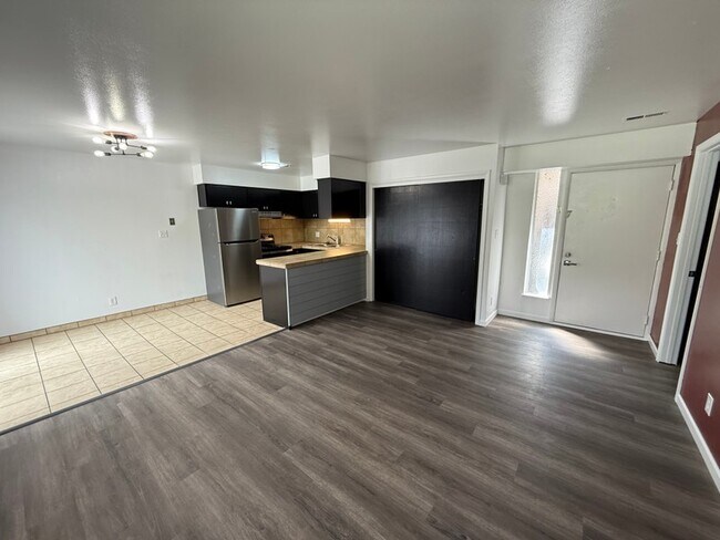 Foto del edificio - 4564 Harrison Blvd