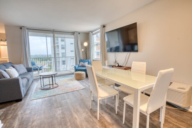 Foto del edificio - 5800 Bonita Beach Rd SW