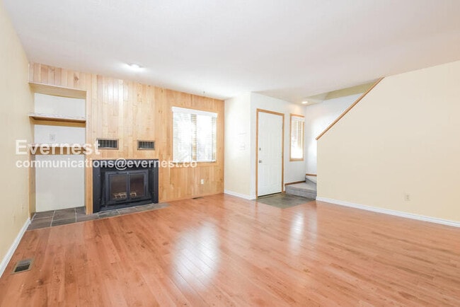 Foto del edificio - 3535 Spring Creek Pl