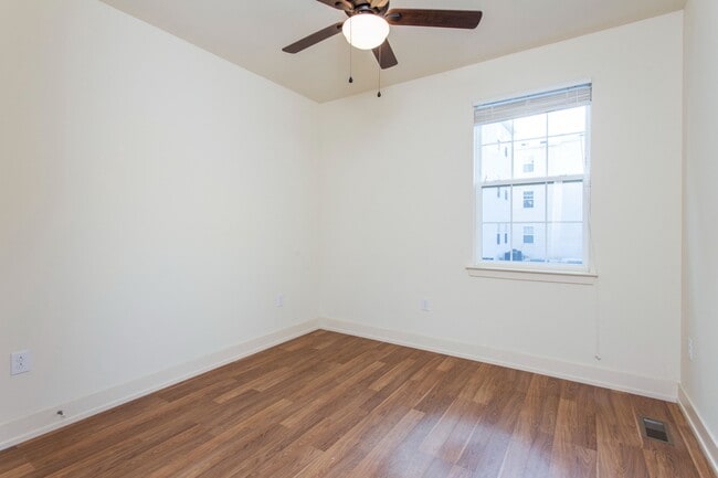 Foto del edificio - 695 W Berks St
