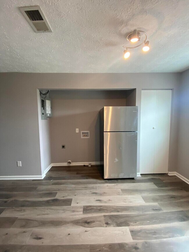 Foto del edificio - 220 Geri Ln