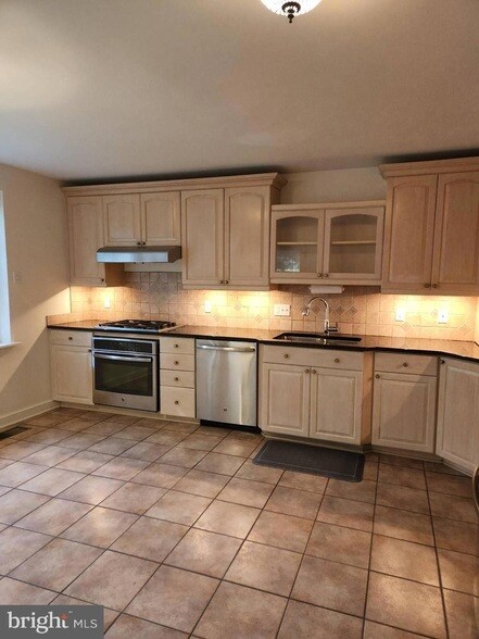 Foto del edificio - 3916 48th St NW