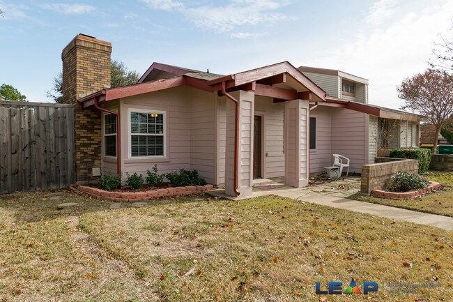 Building Photo - Beautifully updated in the heart of Lewisv...