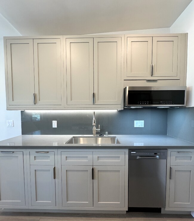 Building Photo - 3650 S Centinela Ave