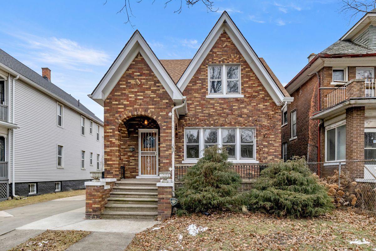 Primary Photo - 4707 Larkins St