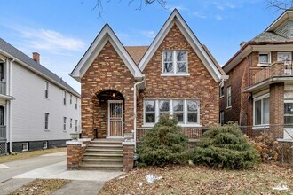 Building Photo - 4707 Larkins St