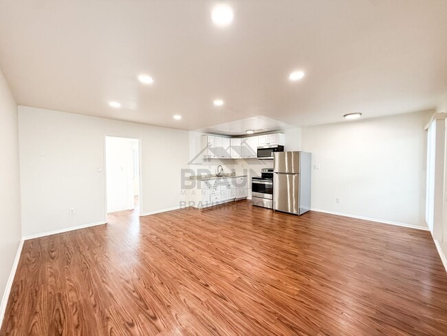 Foto del edificio - 5611 Fulcher Ave