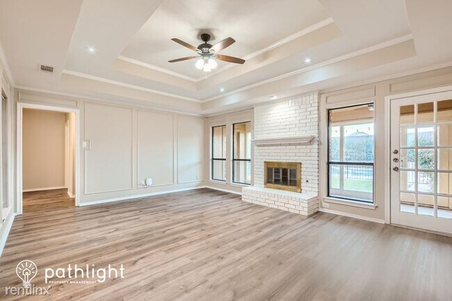 Foto del edificio - 4 br, 3 bath House - 4415 Silverthorn Driv...