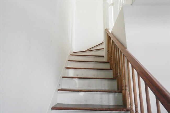 Photo - 304 18th St Apartment