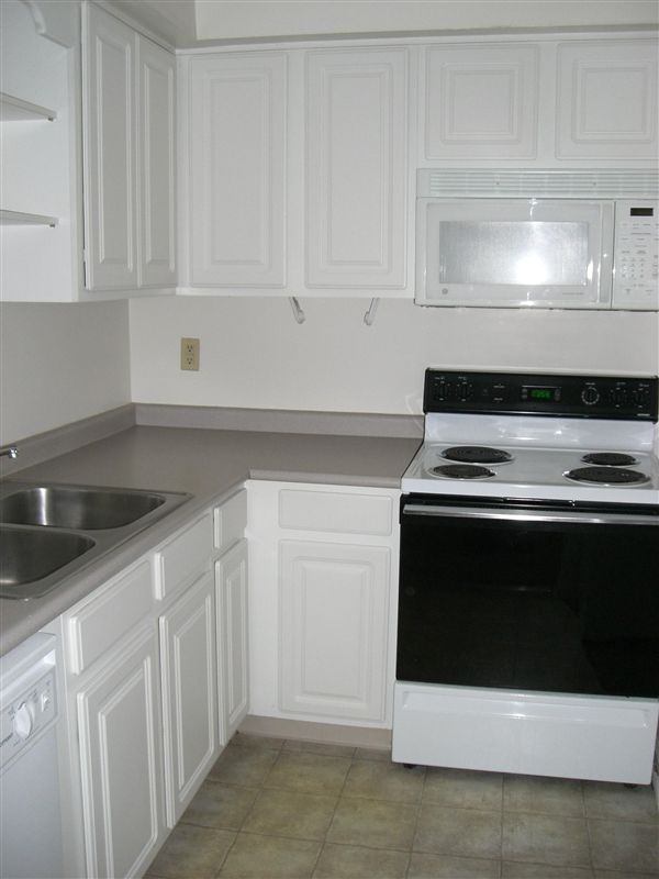 Building Photo - 1554 Cambria Dr
