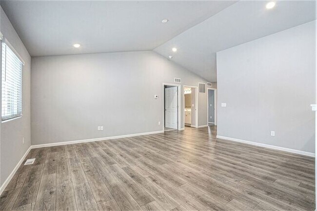 Foto del edificio - 10040 Pennridge Dr