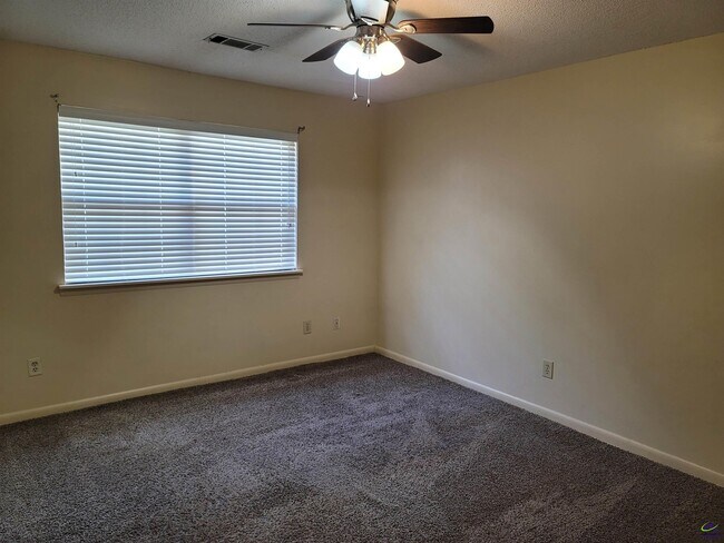 Building Photo - 316 Tallulah Trail