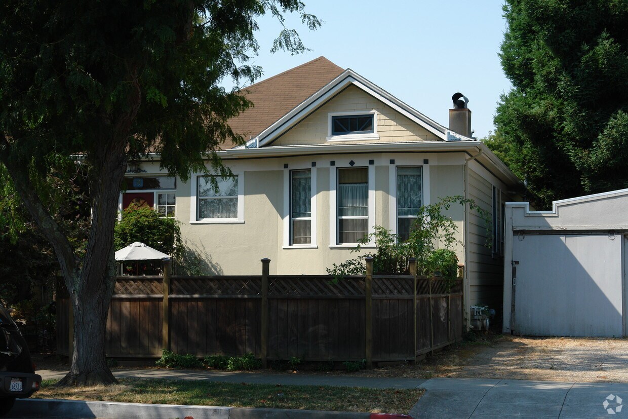 Foto del edificio - 31 Highland Ave