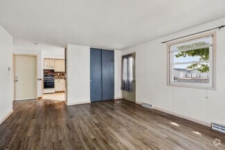Building Photo - 917 Byrd Ave
