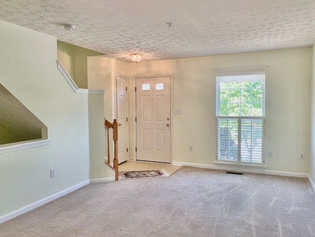 Building Photo - 3207 Water Lily Ct