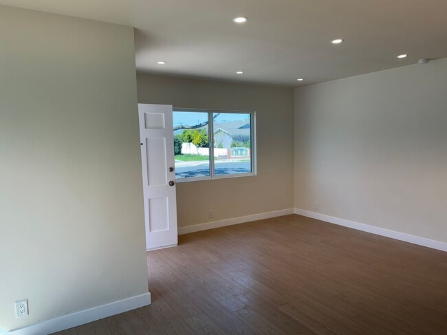 Building Photo - 24654 Cypress St