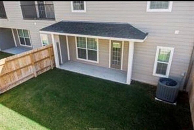 Building Photo - 3435 Papa Bear Dr