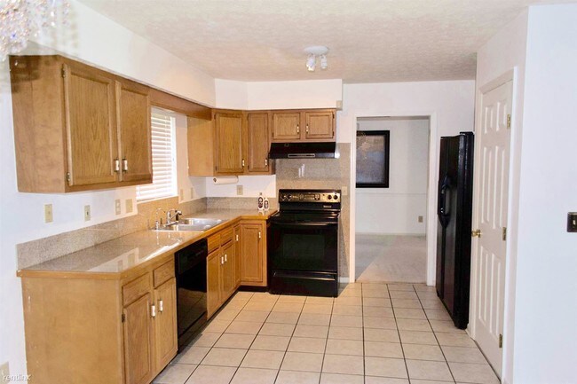 Building Photo - 8282 Fox Knoll Dr