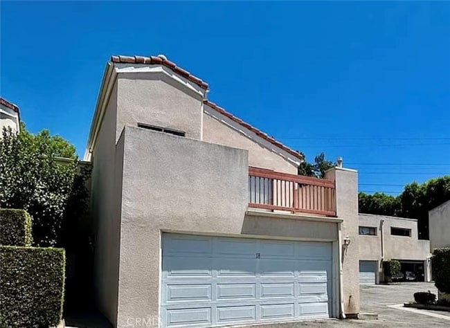 Building Photo - 10022 Reseda Blvd