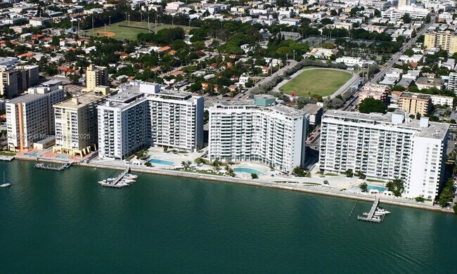 Foto del edificio - 1000 West Ave