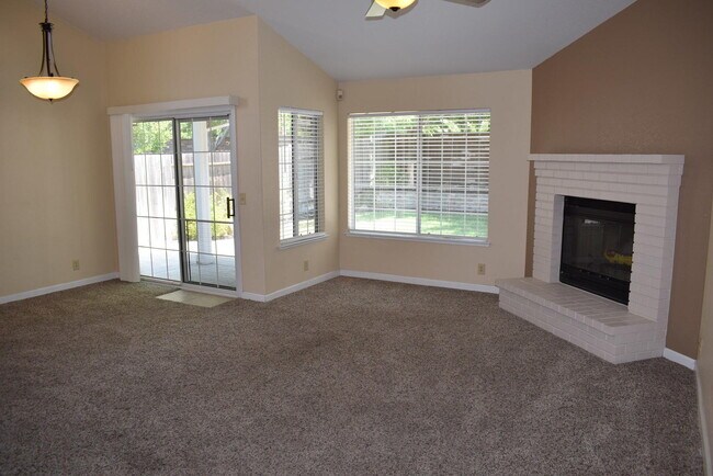 Building Photo - 9475 Madrid Way