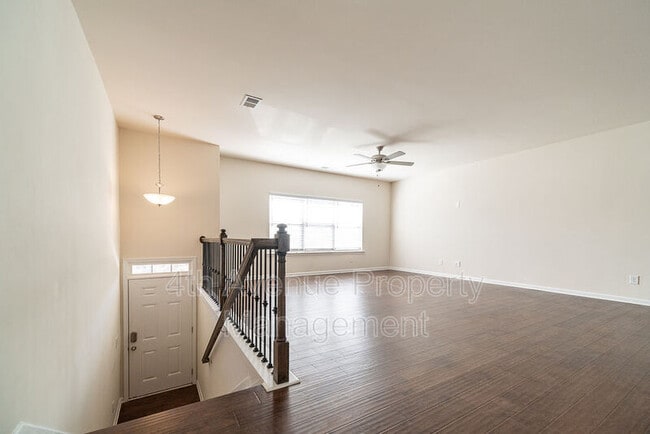 Building Photo - 3409 Abbey Wy