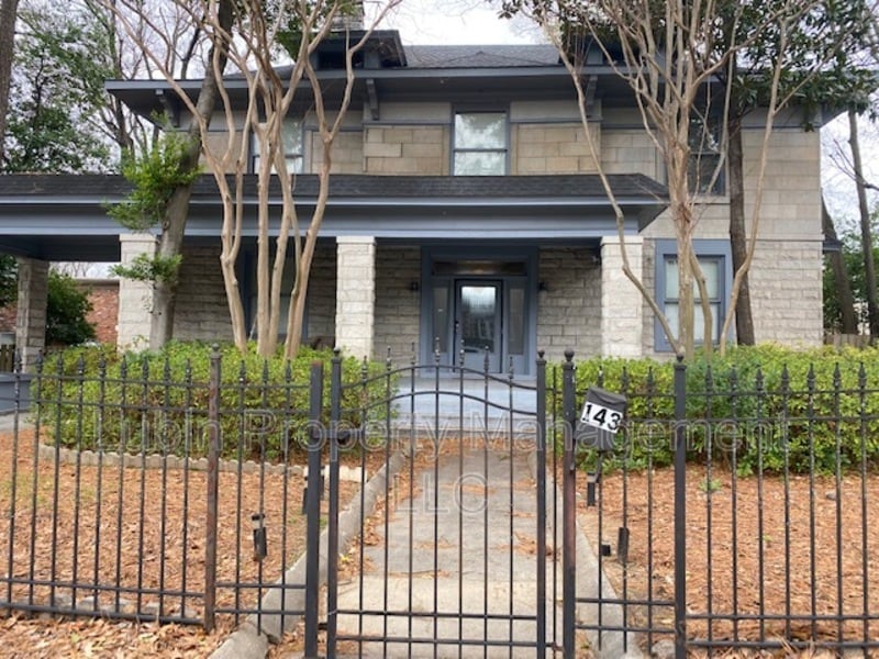 Primary Photo - 143 Stonewall St