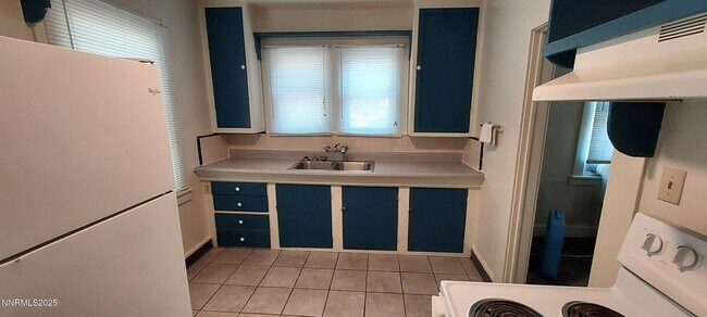 Foto del edificio - 1726 A St