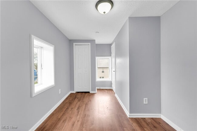Building Photo - 791 Allyn St