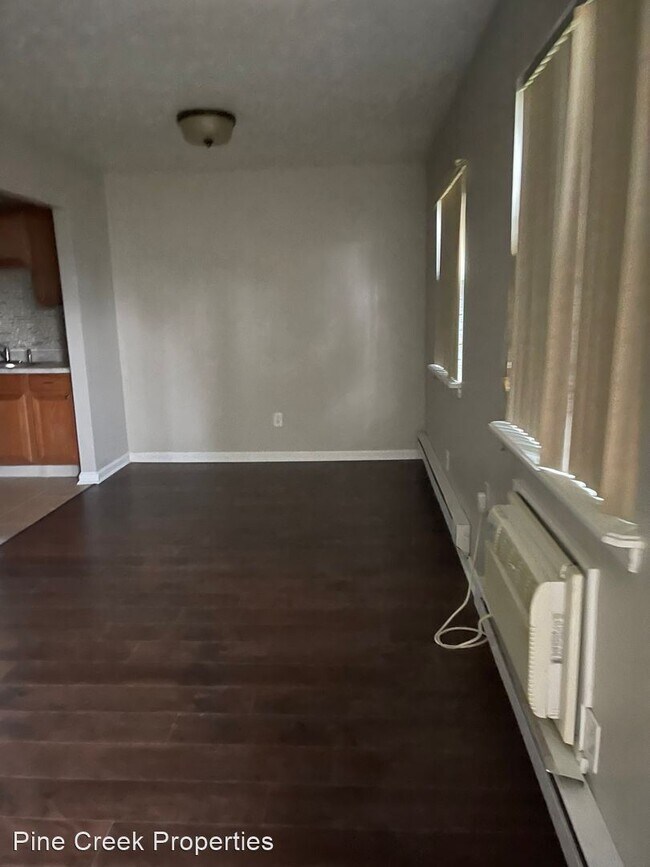 Foto del edificio - 4320 E 167th St