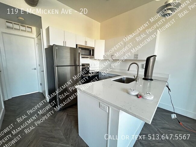 Photo - 119 E McMicken Ave Apartment