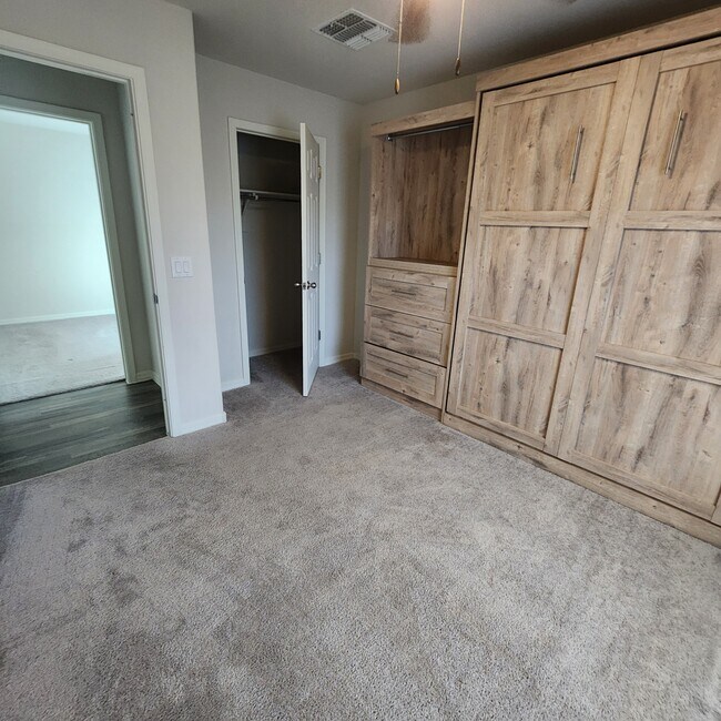 Foto del edificio - 70 W Cottonwood Ln