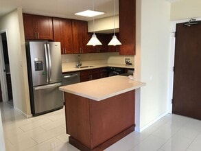 Building Photo - 2533 Ala Wai Blvd