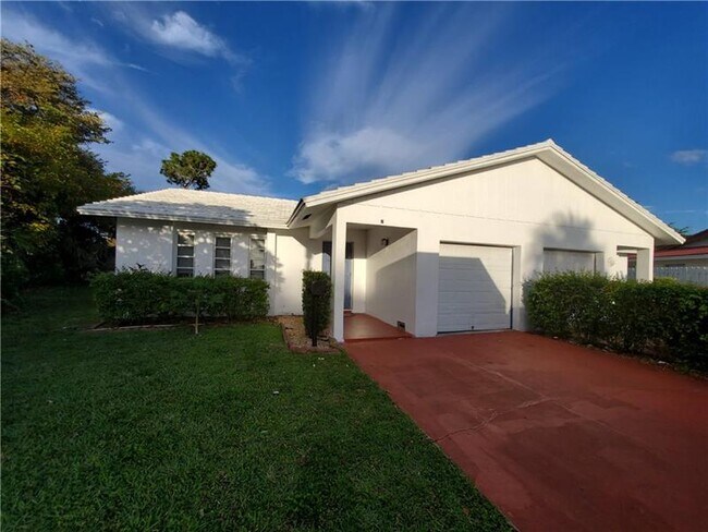 Foto del edificio - 4391 NW 75th Ave
