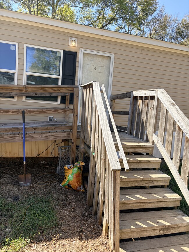 Building Photo - 8862 John Hamm Rd