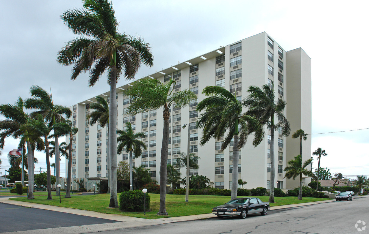 Building Photo - Lake Worth Towers