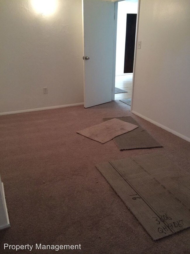 Building Photo - 600 E Warrington Ave