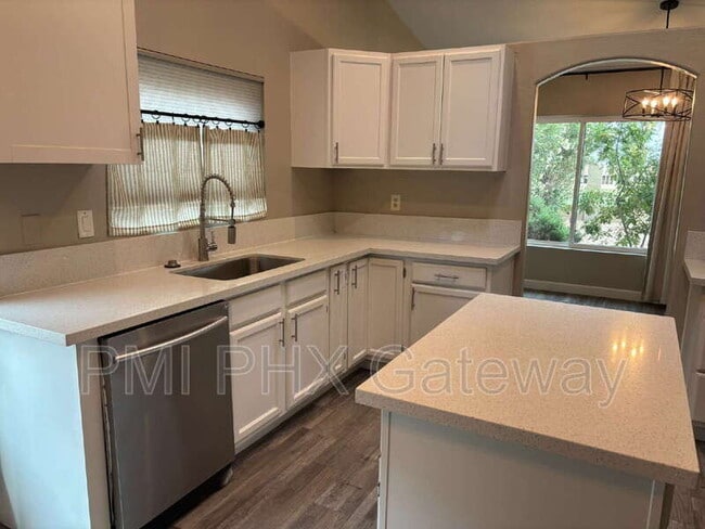 Foto del edificio - 11435 S 46th St.