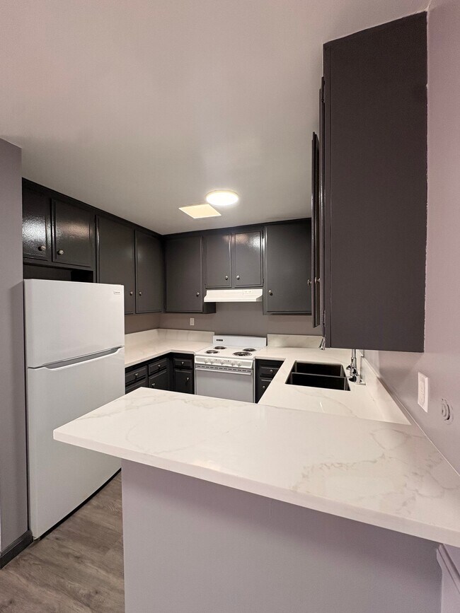 Foto del edificio - 1825 N Gramercy Pl