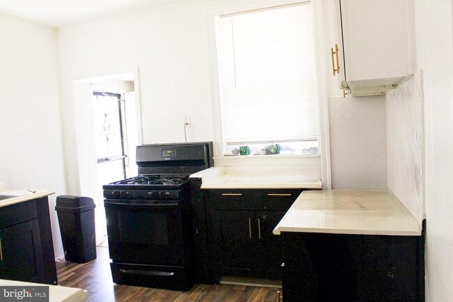Foto del edificio - 5744 N 12th St