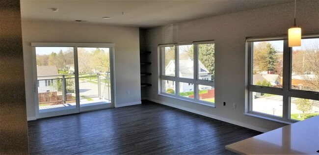 Interior Photo - Luxe Apartments