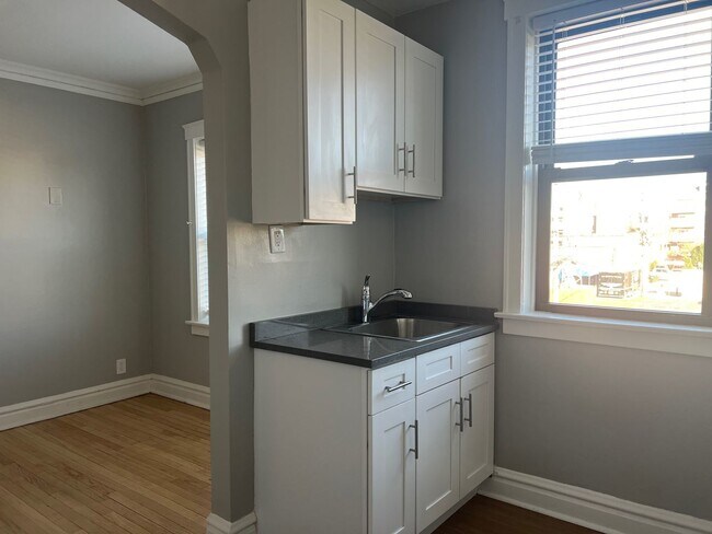 Foto del edificio - 319 Calendar Ave