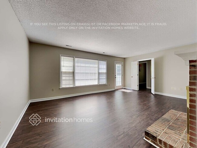 Foto del edificio - 4021 Trehurst Ct