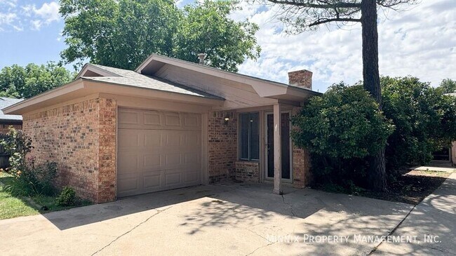 Foto del edificio - 4427 75th Dr