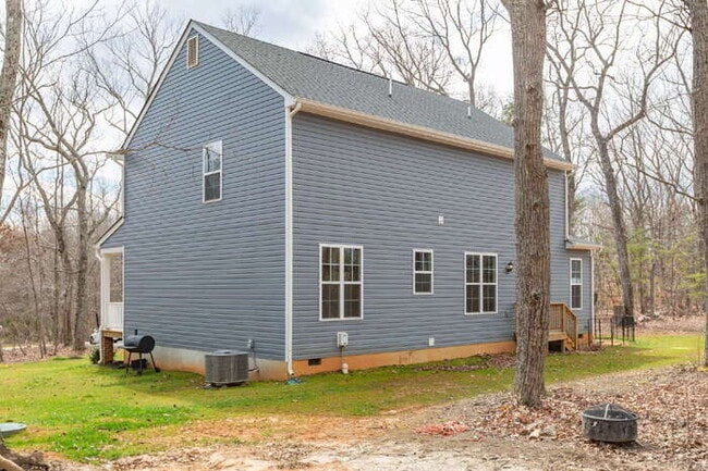 Building Photo - Charming 4-Bed Oasis with 2.5 Baths on Wil...